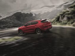 Alfa_Romeo-Stelvio_Quadrifoglio-2018-1280-07