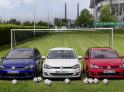Volkswagen ist bereit für die EM 2016 in Frankreich: Golf Variant im Zeichen der Trikolore