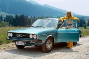 AUDI 100 C1 2
