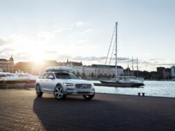 Volvo V90 Cross Country Volvo Ocean Race exterior on location