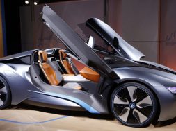 The BMW i8 Concept Spyder hybrid gas/electric car is shown during it’s North American Premiere at the BMWi „Born Electric“ tour’s visit to New York