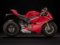2018-ducati-panigale-v4-first-look-specs-24