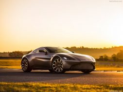 Aston_Martin-Vantage-2019-1024-02