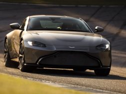 Aston_Martin-Vantage-2019-1024-05 Cropped