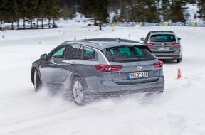 Opel Insignia Country Tourer with high-tech 4×4