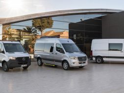 2018-MERCEDES-BENZ-SPRINTER-18C0050_01