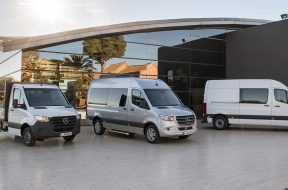 2018-MERCEDES-BENZ-SPRINTER-18C0050_01