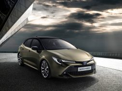 2018-toyota-auris (1)