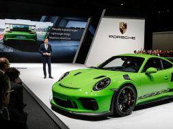 Porsche-911-GT3-RS-21