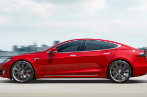 Tesla-Model-S-red