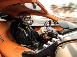 bugatti-ceo-stephan-winkelmann-hits-400-kph-248-mph-in-chiron-123984_1