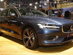 volvo-v60-al-salone-di-ginevra-2018 (1)