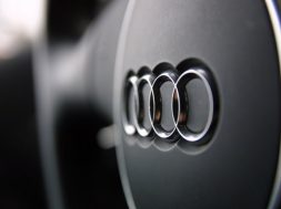 6904124-audi-logo-on-car (1)