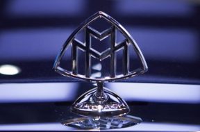 Maybach-badge
