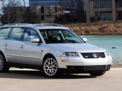 1523662028495d565ef66ew8-right-front-3-quarter-1525199487 (1)