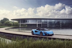 9243-McLarenAutomotive15000thcar-570SSpider_02