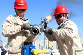 103853654-RTX23G5V.530×298