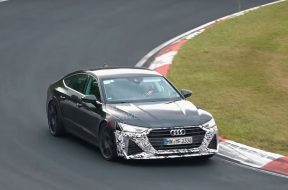 2020-audi-rs7-in-action-at-the-nurburgring-with-production-face_1