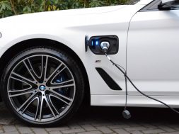 BMW-530e-011-low-res