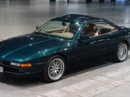 naslovan bmw 8