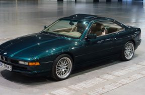 naslovan bmw 8