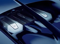 2016-bugatti-chiron-geneva-12