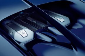 2016-bugatti-chiron-geneva-12