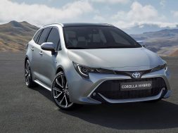 2019-toyota-corolla-touring-sports (1)