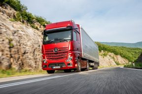 Mercedes-Actros-fotoshowBig-e84c9cdc-1186502