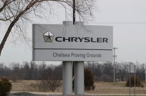 fiat-chrysler-to-spend-millions-on-av-research-128423_1