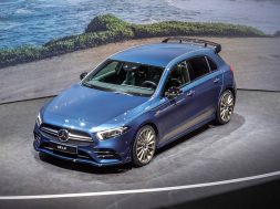 2019-mercedes-amg-a35-4matic (2)