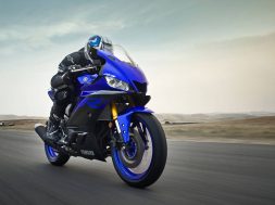 2019-yamaha-yzf-r3 (4)
