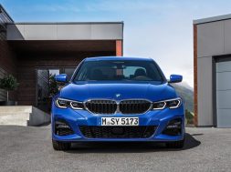 BMW-3-Series-2019-1600-2a