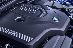 BMW-3-Series-2019-1600-5c