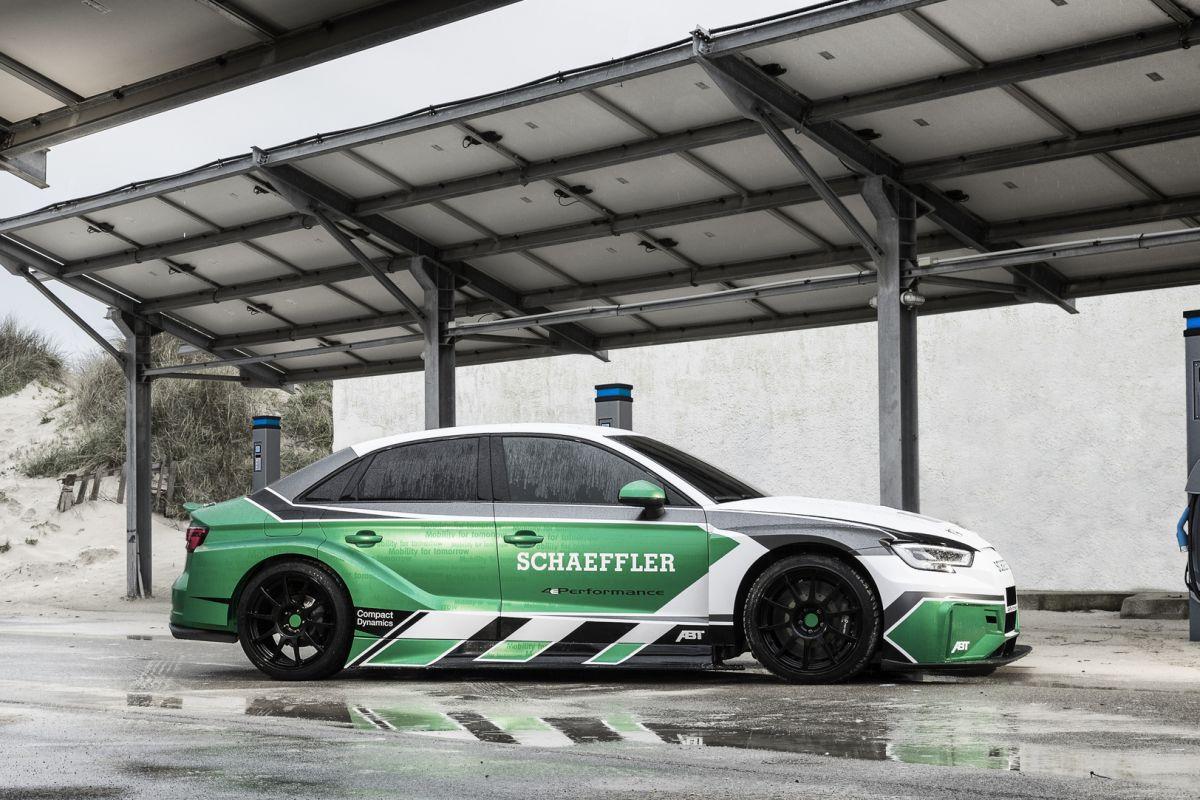 Schaeffler preradio Audi RS3 i poigrao se sa Porscheom i Lambom (Video)