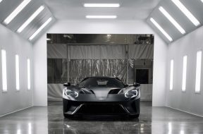 the-first-road-going-ford-gt-has-rolled-off-the-line_0