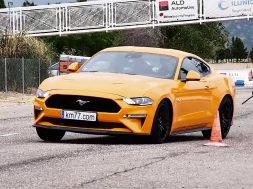2018-ford-mustang-gt-moose-test