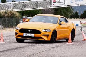 2018-ford-mustang-gt-moose-test