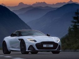 2019-aston-martin-dbs-superleggera