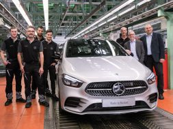 mercedes-benz-starts-production-of-new-b-class-in-germany-130407_1