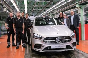 mercedes-benz-starts-production-of-new-b-class-in-germany-130407_1