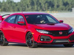 2017-honda-civic-type-r-first-drive