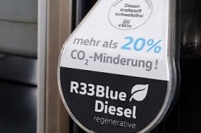 volkswagen-makes-its-own-biodiesel-plans-to-sell-it-as-green-premium-130650-7
