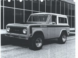 002-comer-1969-ford-boss-bronco-vintage-photo-kar-kraft.JPG