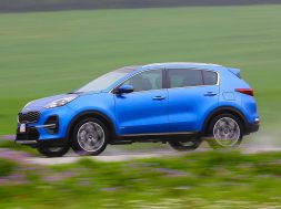 2-kia-sportage-48v-2018-fd-hero-side