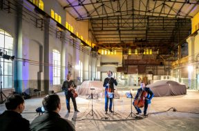 P90329608_highRes_bmw-8-series-media-l-1024×682