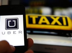 Uber-vs-Taxis[2]