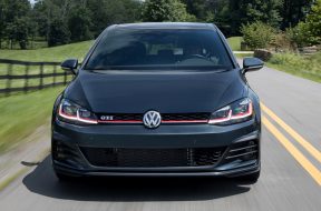 2019 Volkswagen GTI (2)