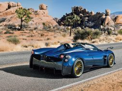 2017_pagani_huayra_roadster_2_1920x1080