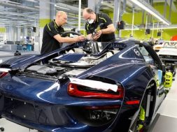 die-porschemitarbeiter-haben